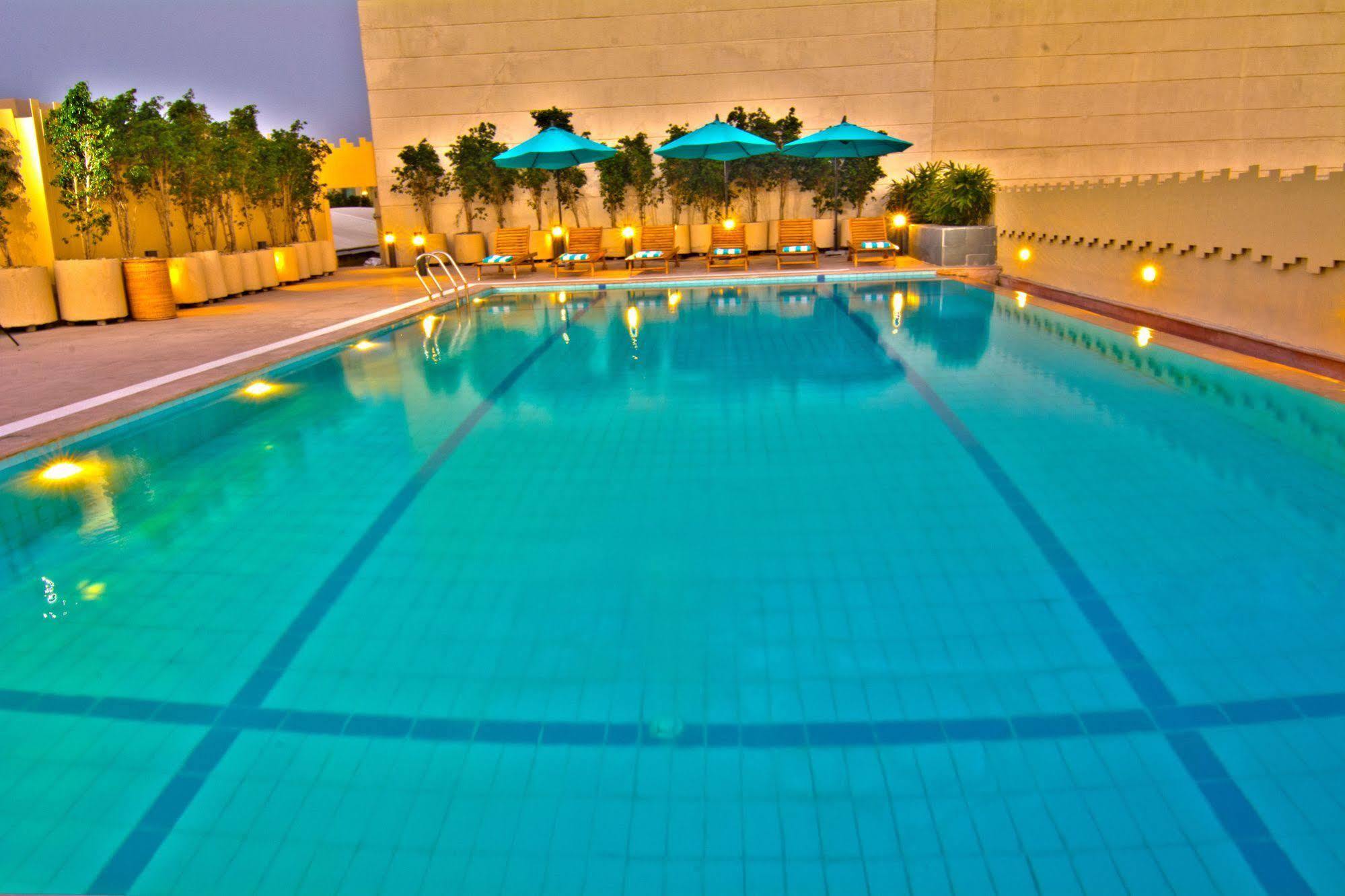 คอร์ตยาร์ด พิลาสปุระ Hotel บิลาสปูร์ ภายนอก รูปภาพ